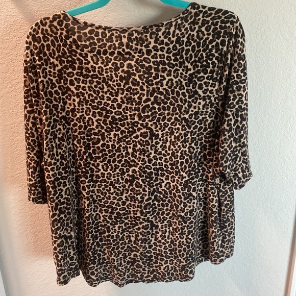 Apt. 9 Essentials XL - Picture 4 of 4